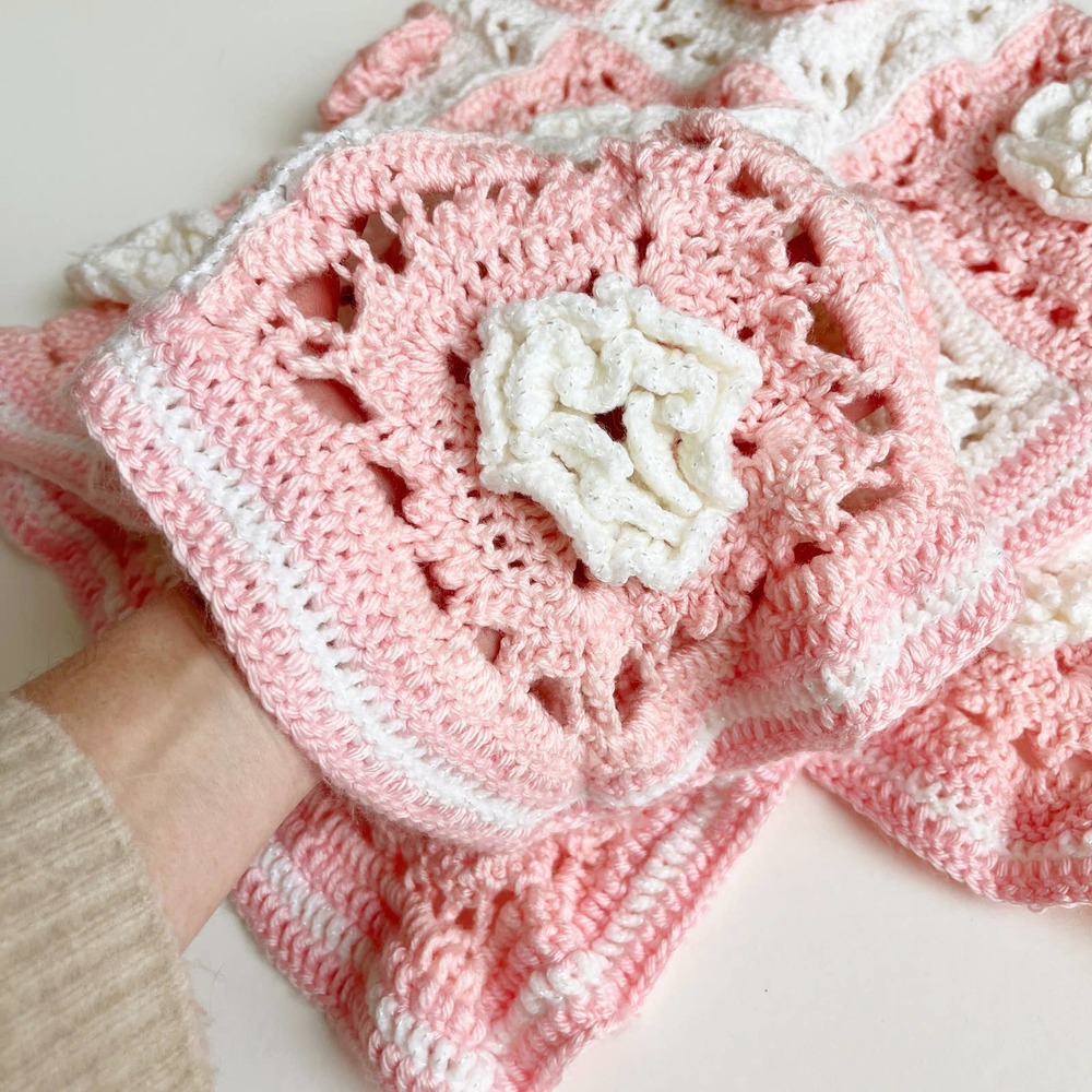 Vintage Handmade Granny Square Rosettes Baby Throw Blanket - Picture 3 of 4